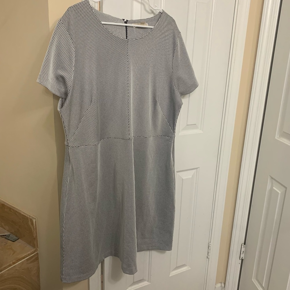 Michael Kors black and white dress size 22